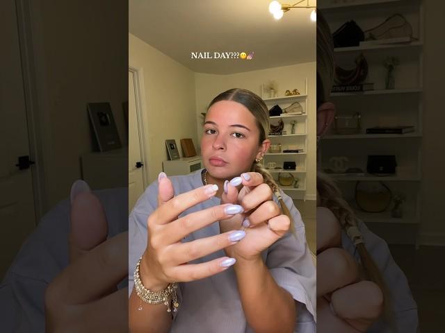 it broke last night i was SO SAD #nailday #vlog #newnails