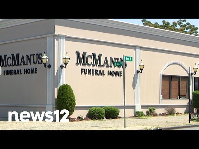 Funeral home under fire for allegedly displaying decaying corpse | News 12