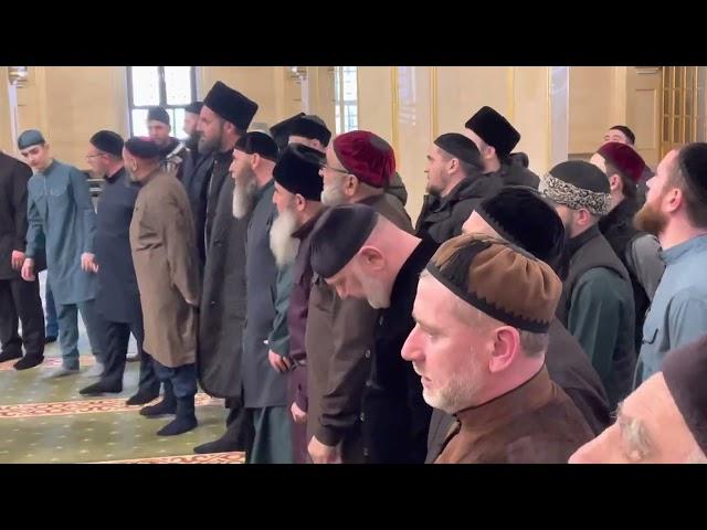 Сильный зикр в мечети «Сердце Чечни» 02.02.22