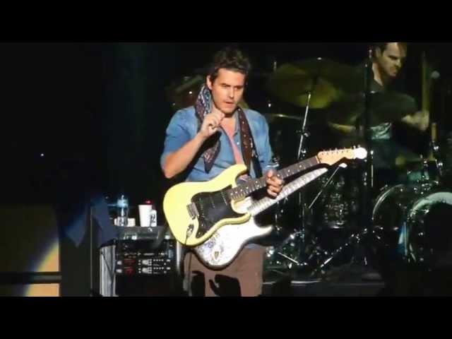 John Mayer Epic: gets guitar from fan during "Gravity" solo, returns it signed and tuned @ Argentina