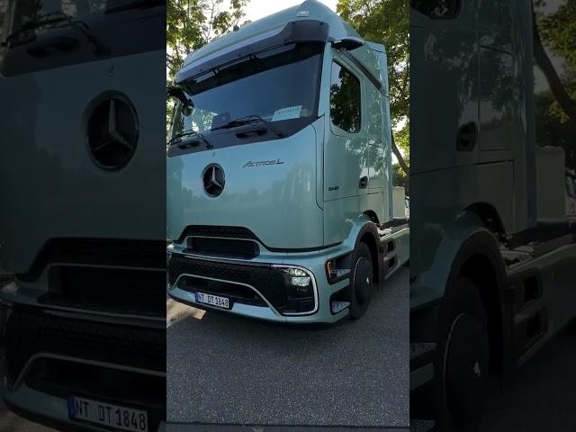 Mercedes actros 2025