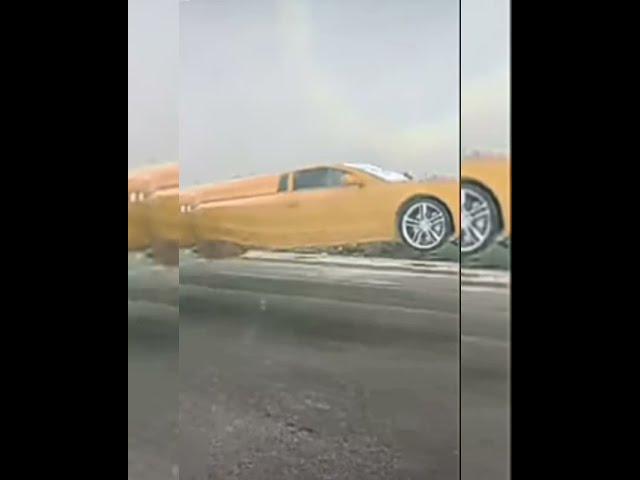 A car turns into a plane in a few seconds.. The strangest car you will ever see in your life