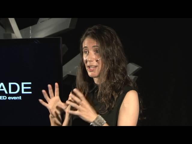 Why Socratic Dialogue should become our business card | Sira Abenoza | TEDxESADE