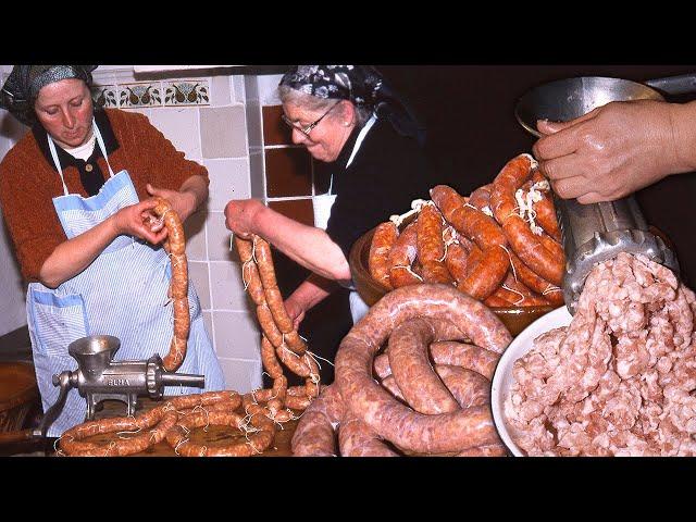 Homemade sausages. Minced meat for your artisan sausage and preserved all year round