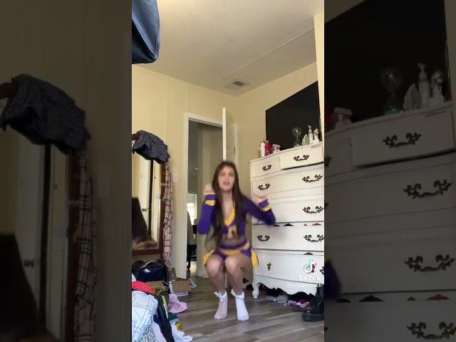 Jenny popach TikTok 