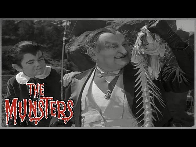 Happy Holiday Valley | The Munsters