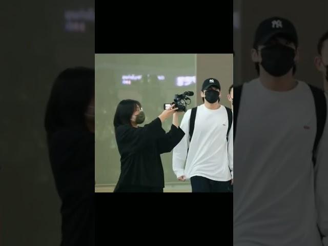 K- drama in real life | Jungkook interaction with this camera girl