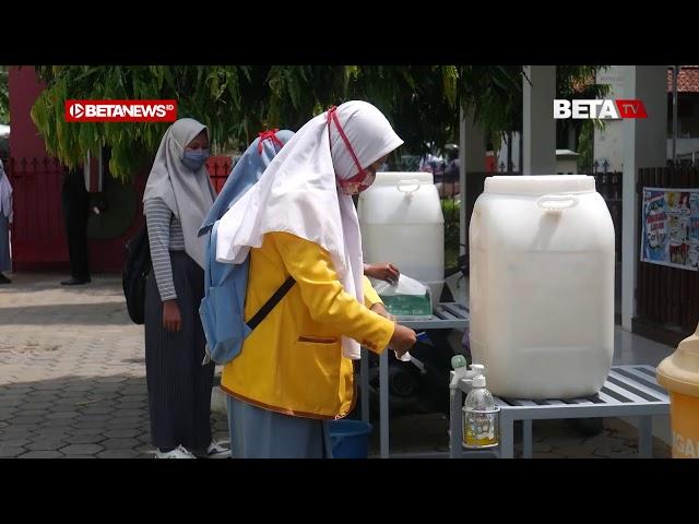 Melihat Simulasi Belajar Tatap Muka di SMKN 1 Kudus