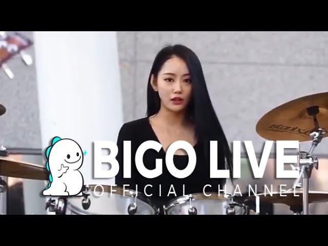 Bigo Live: Beauty Host Lily Play the Drum