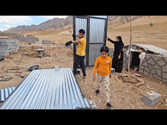 Building a courtyard door with the efforts of Majid and Mahtab