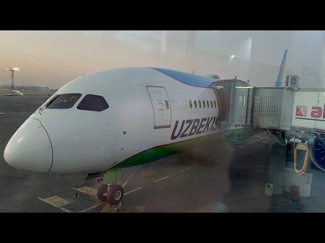 Flying back home: Uzbekistan Airways Boeing 787 Dreamliner (UK78706) Tashkent to New York. TAS-JFK