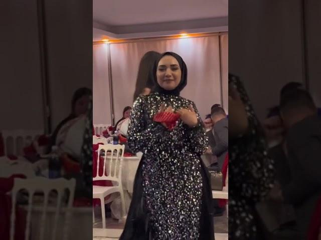 türbanlı kızdan düğünde oryantal dance