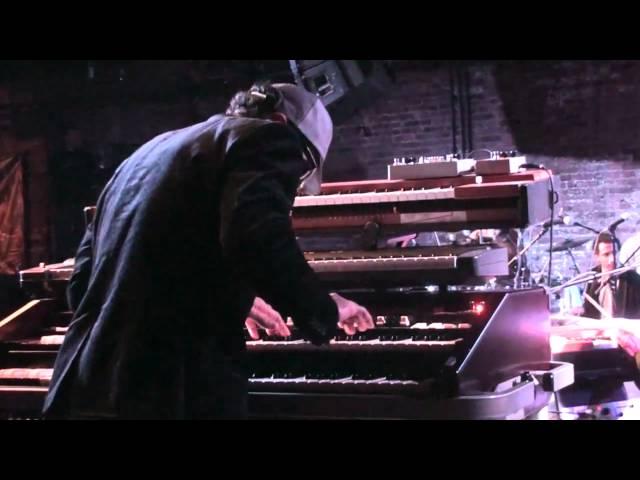 (HD) Soulive - Neal Evans Solo - Brooklyn Bowl - Brooklyn, NY - 3.10.11