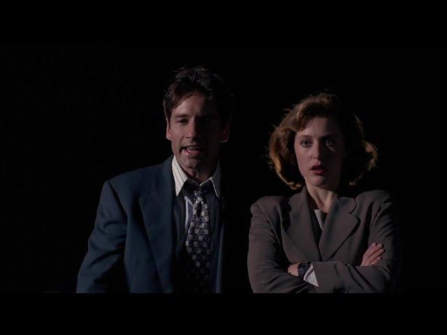 The X-Files - Mulder and Scully see UFO in Area-51 [1x02 - Deep Throat]