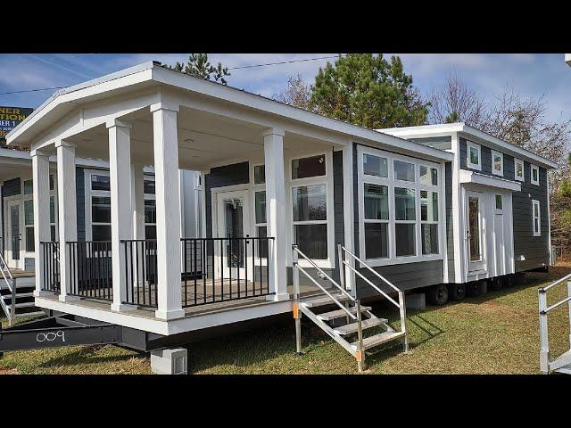 Amazing Gorgeous Desota Model Tiny Home Comfortably Sleeps 6 People