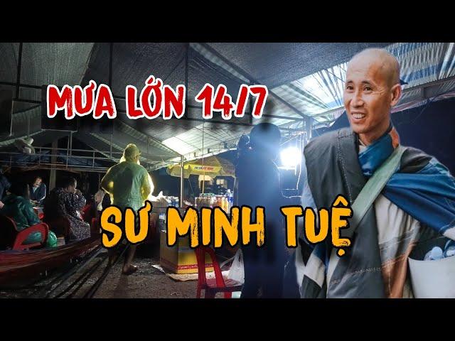 Sáng 14/7 Nhà Sư Minh Tuệ Nhiều Người Kéo Về