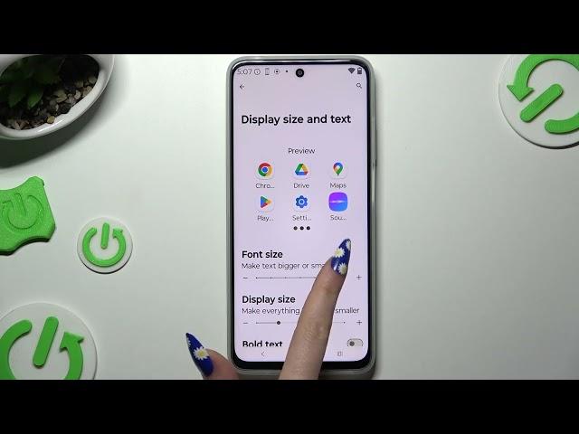 How to Change Font Size on Motorola Moto G (2025)