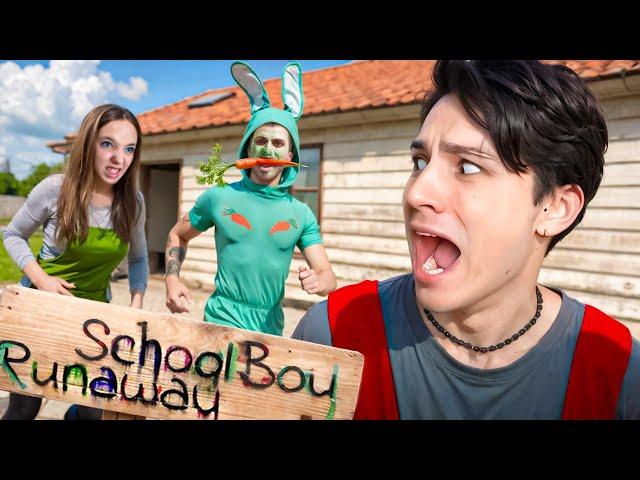 УБЕГАЮ ОТ РОБЛОКС КВИН И ЧУДО ЧАЯ В SCHOOLBOY RUNAWAY!