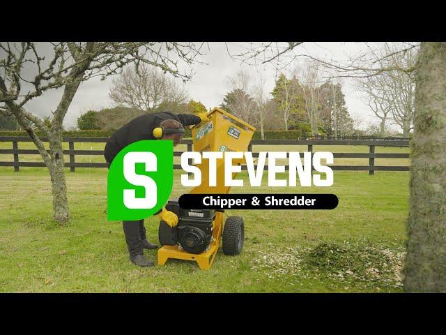 STEVENS 1300 Chipper & Shredder - In Action