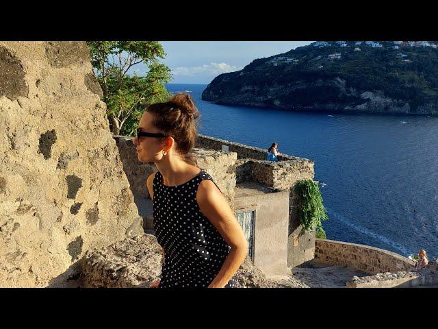 Italy VLOG. Самый большой термальный парк, наш отель, гуляем по зАмку. Остров Искья.