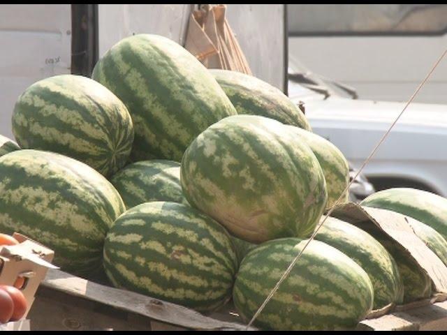 К арбузам с улицы нужно быть внимательнее