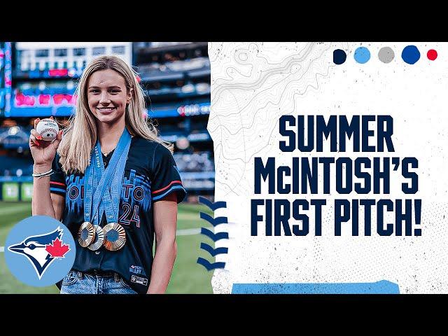 Three-time Olympic Champion, Summer McIntosh, throws the ceremonial first pitch for the Blue Jays!