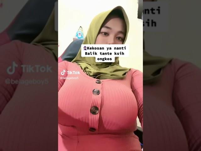 Ajak Main Tante dong Say, Capek Pulang Kerjaa