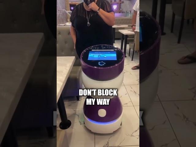 This robot works as a waiter at a restaurant and is hilarious 