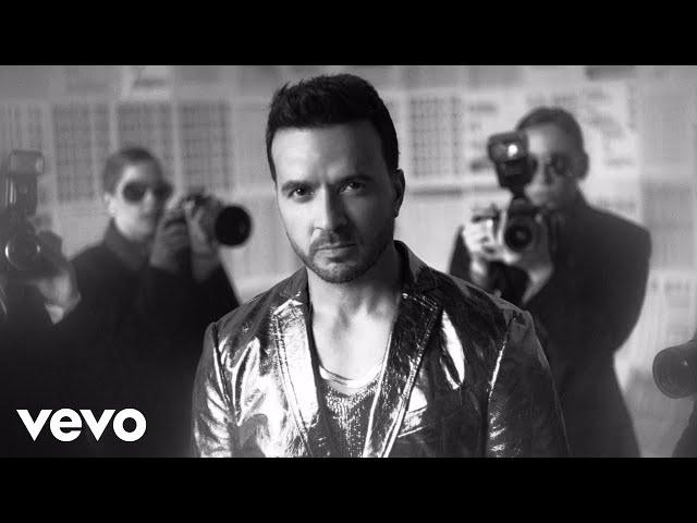 Luis Fonsi - Pasa La Página - Panamá (Official Video)