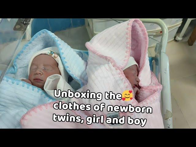 Unboxing the clothes of newborn twins, girl and boy️