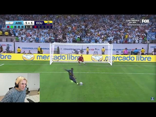 xQc Reacts to Emi Dibu Martinez Penalty Dance (Argentina vs Ecuador )