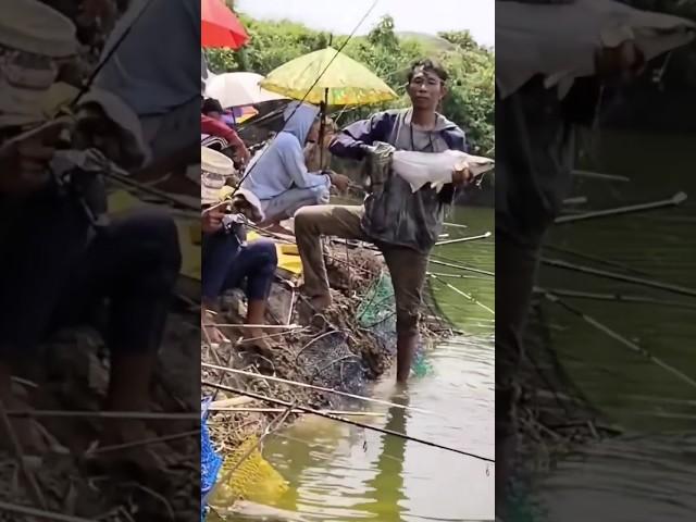 SENSASI STRIKE DALAM MEMANCING ITU TIADA DUANYA ( GMC ) #mancing #mancingikanpatin #strike