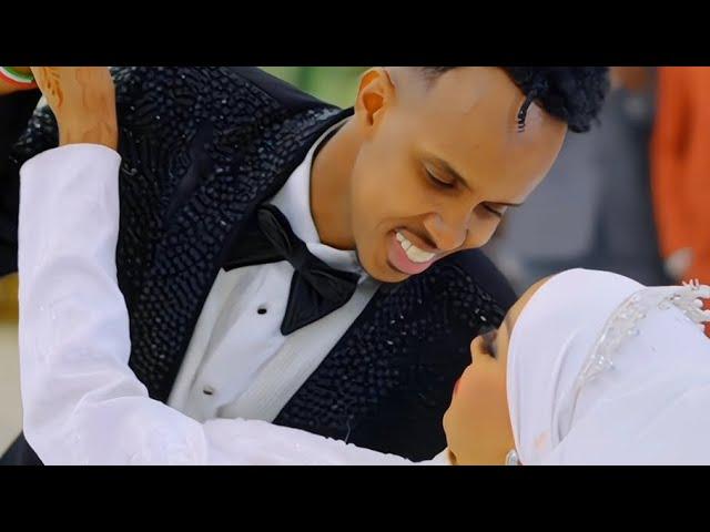 Ali zaki iyo xaaskiisa Oo Dance Cajiiba Soo bandhigay