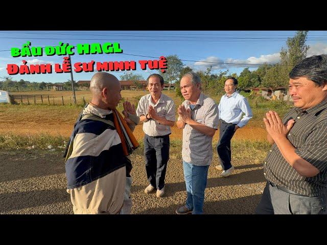 Memorable Bầu Đức HAGL at the Ceremony for Master Minh Tuệ on the Way to the Land of Buddha