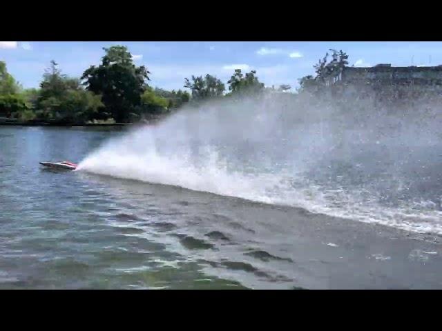 TFL Genesis 56” RC boat on 8S per motor