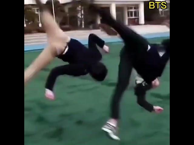 16 летний  Чонгук  18 летний  Чимин BTS