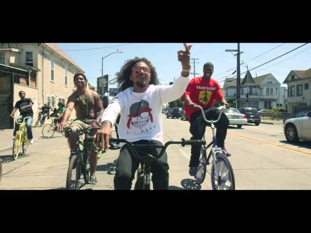 Los Rakas - "We Dem Rakaz (Hola)" Official Music Video