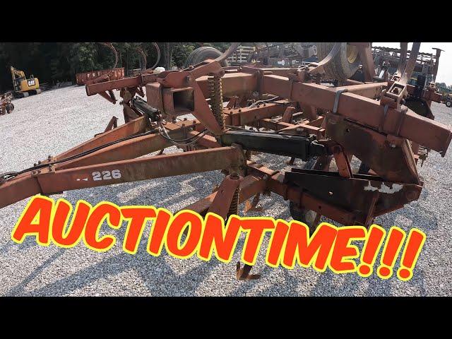 AUCTION time!!! What did we get now??? WHITE 226 Field Cultivator