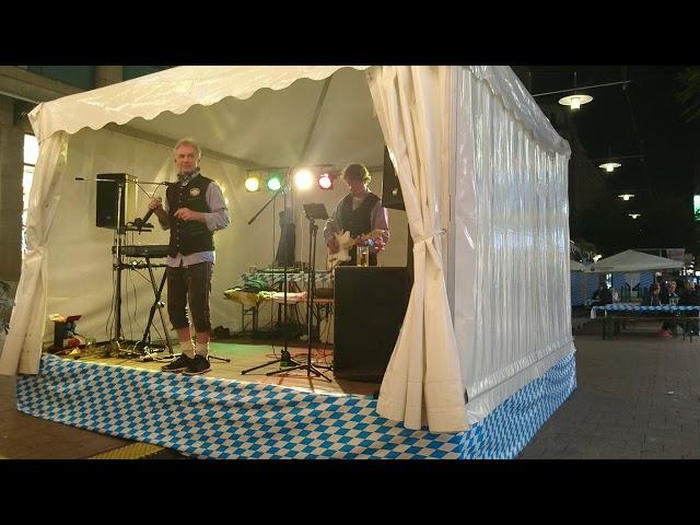 Oktoberfest Livebühne Hamburg Spitalerstraße "Galway Girl" und "1000 mal betrogen"