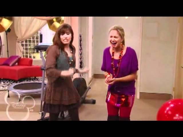 Sonny Monroe and Tawni Hart Moment (Sonny With A Chance)