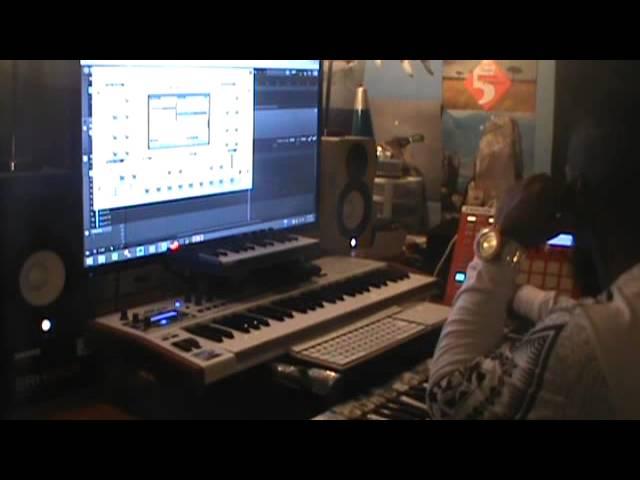 making a beat on maschine 2 0 gangsta trap beat 2015