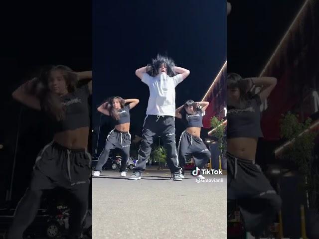 ¡Triple energía!  Estas chicas lo dan todo en este TikTok Dance Challenge