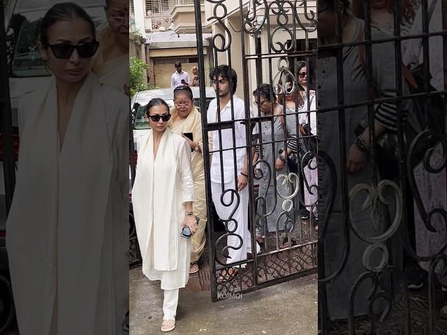 Malaika Arora with Mother Joyce and Arhaan spotted leaving their home! May god gives them Strength 