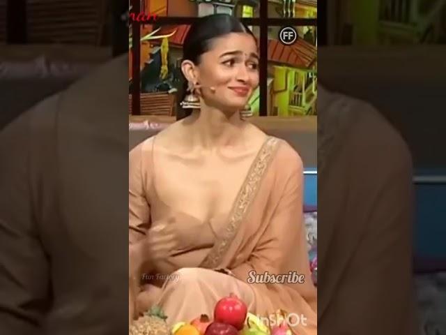 Alia bhatt shows boobs in Kapil Sharma nip slip #shorts #aliabhatt  #celebrity #fundactory