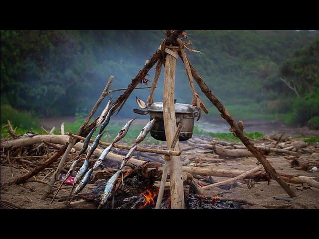 MENIKMATI IKAN LAYANG - LANGSUNG DI BIBIR PANTAI! Jelajah Plosok Negri!