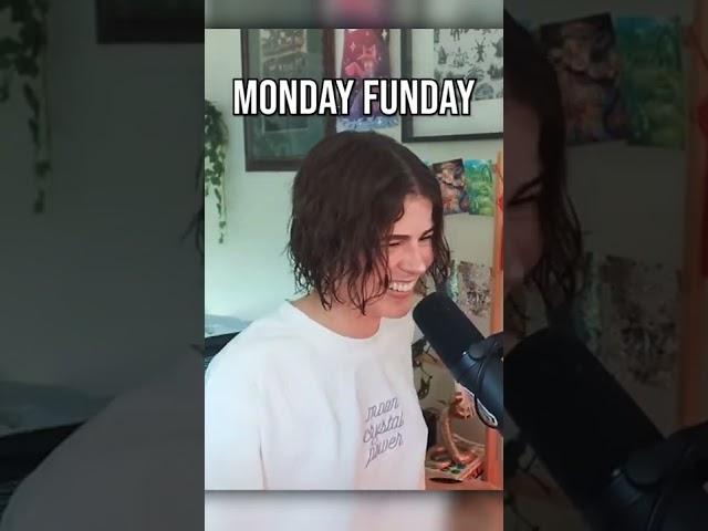 streamer LOVES Mondays #lgbtq #enby #theythem #gaymer #heykipp #twitchclips #streamer