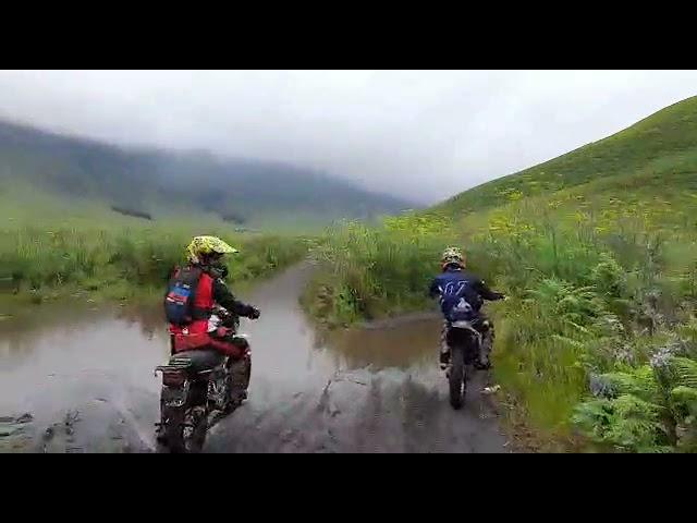 ngetrail di savana bromo tengger