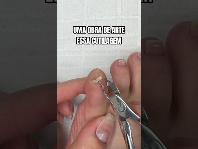 Da pra fazer uma escultura com tanta cutícula  #unhasdospés #pedicure #pes #unhas