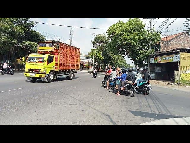 suara bising kendaraan di pinggir jalan raya, relaksasi suara jalanan