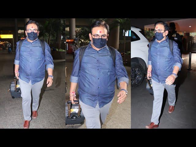 Jethalal aka Dilip Joshi with his Family Arrived at Mumbai Airport ️️